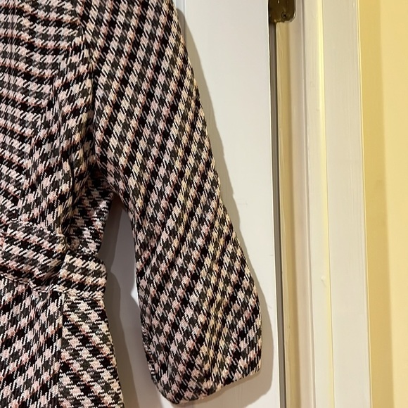 Guess Houndstooth Jacket with Belt - Picture 6 of 10